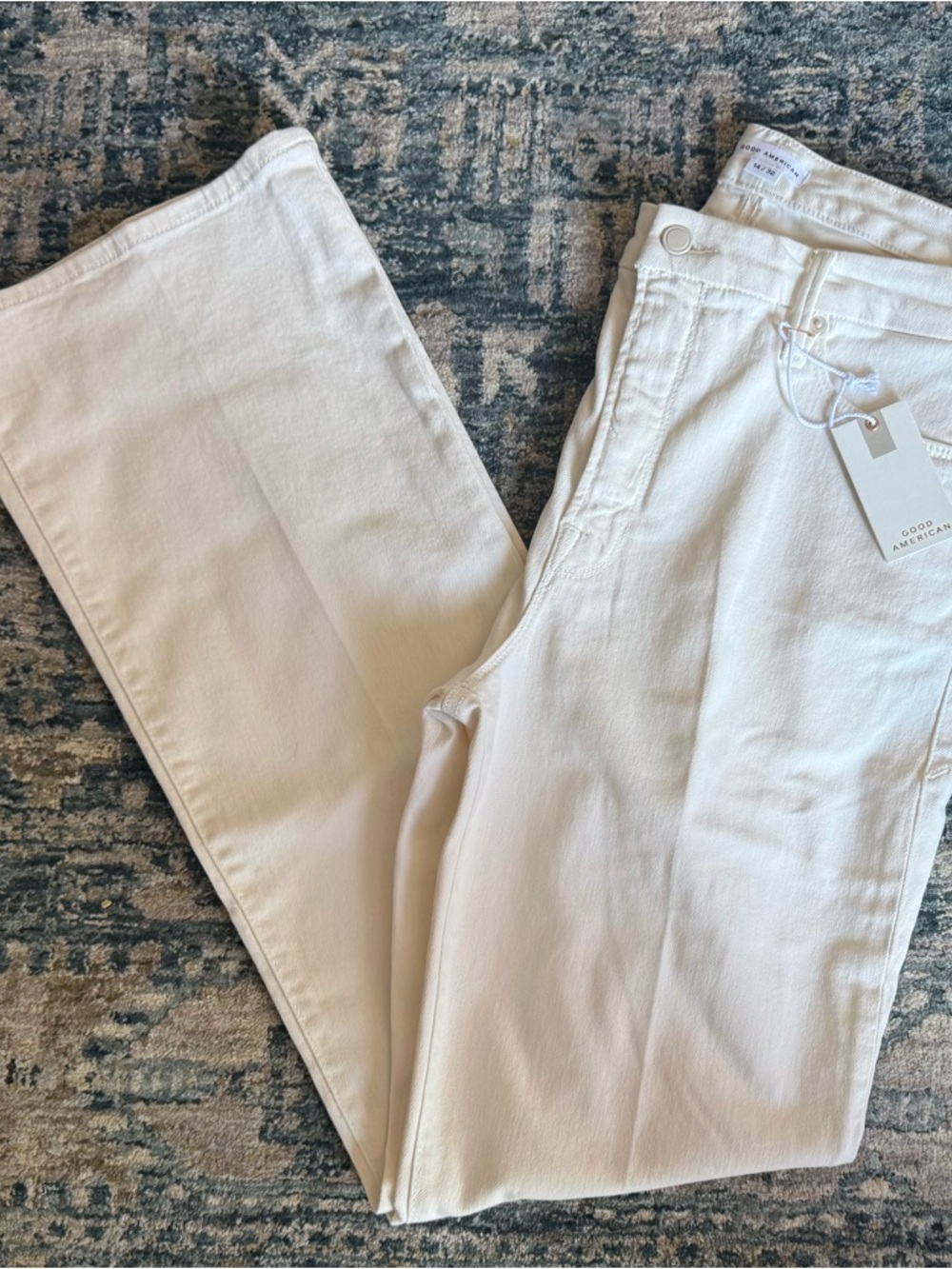 Good American Good Classic Slim Bootcut Jeans Cloud White NWT